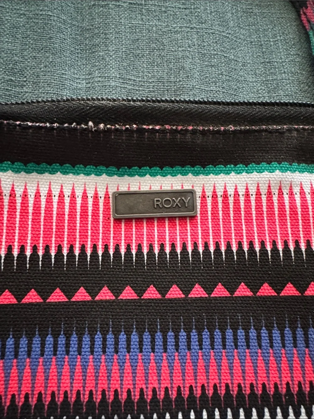ROXY “TO THE BEACH” Multicolor Patterned Wristlet Pouch